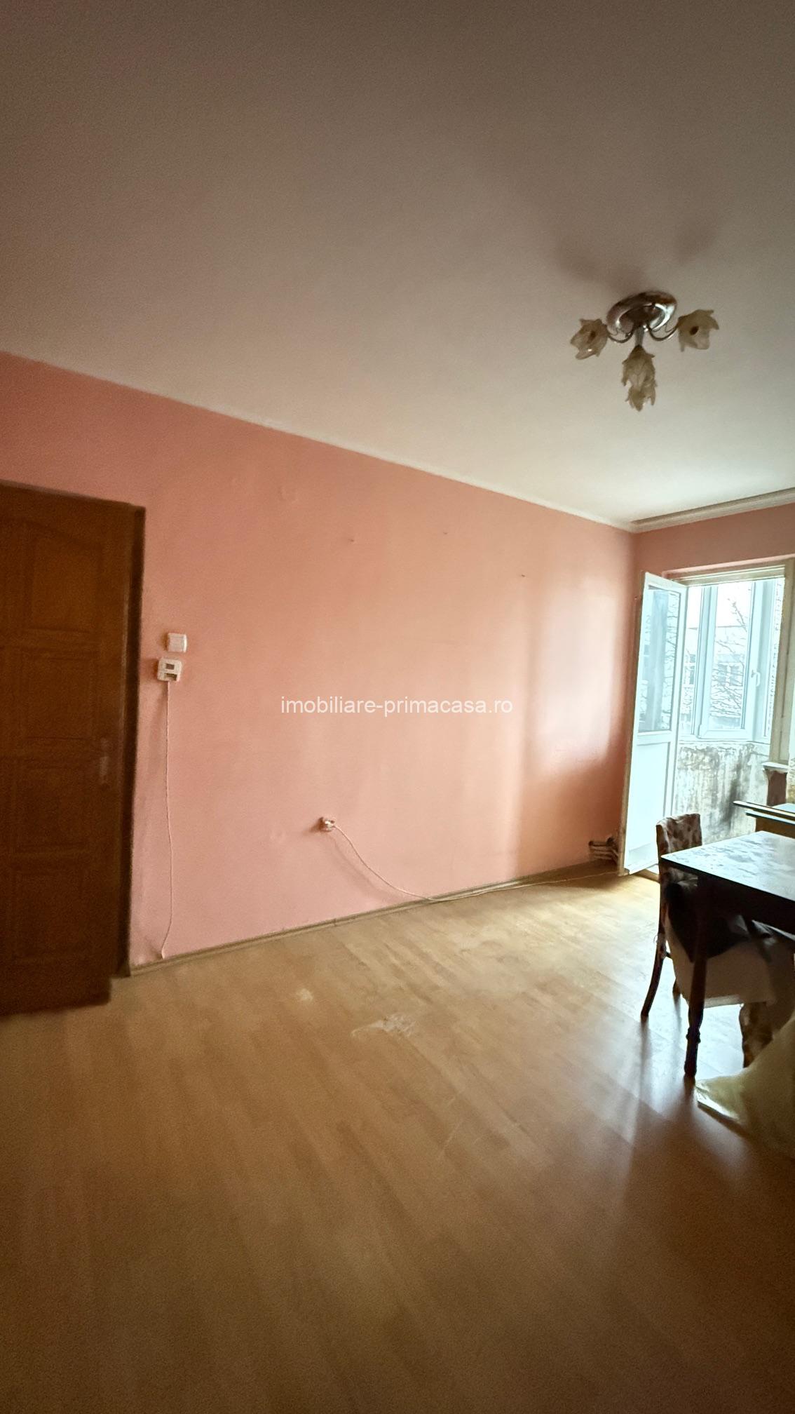 DECEBAL 2camere decomandate, clasic, etaj2! - imagine 7