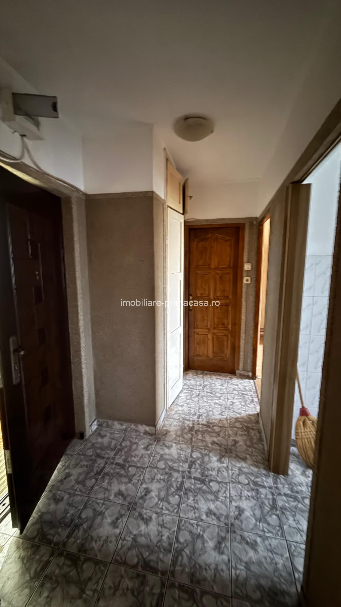 DECEBAL 2camere decomandate, clasic, etaj2! - imagine 4
