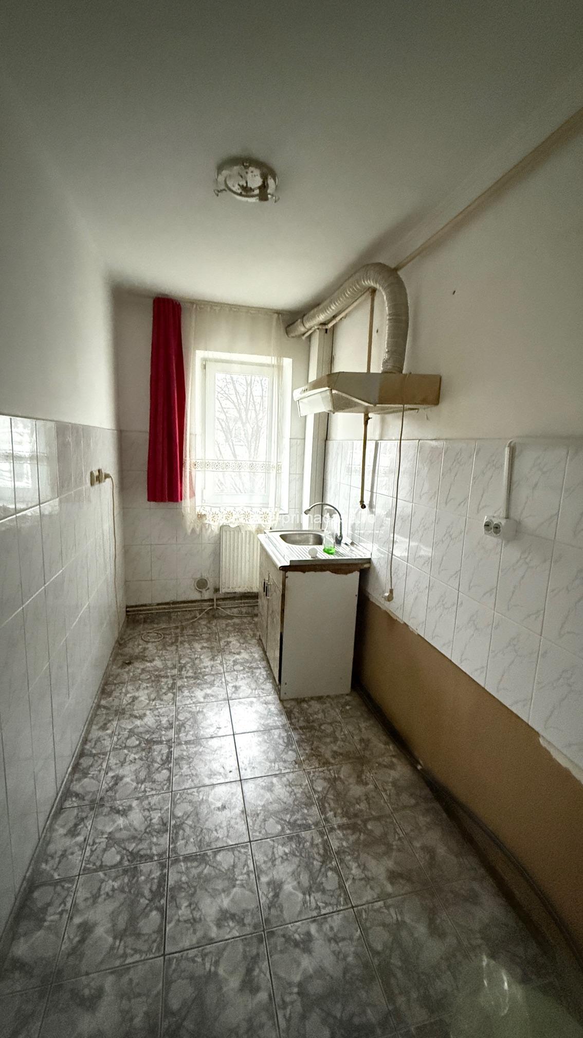 DECEBAL 2camere decomandate, clasic, etaj2! - imagine 3