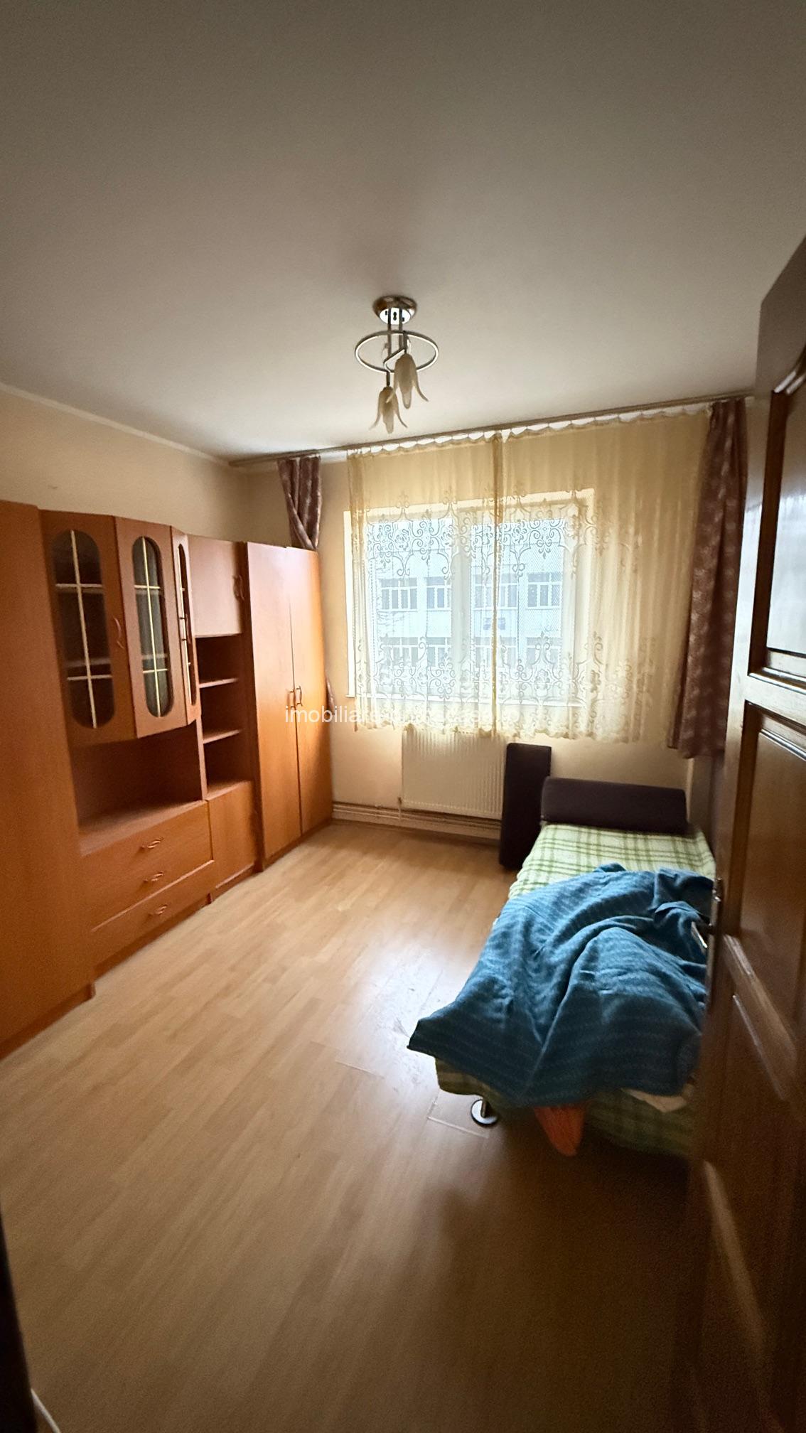 DECEBAL 2camere decomandate, clasic, etaj2! - imagine 2