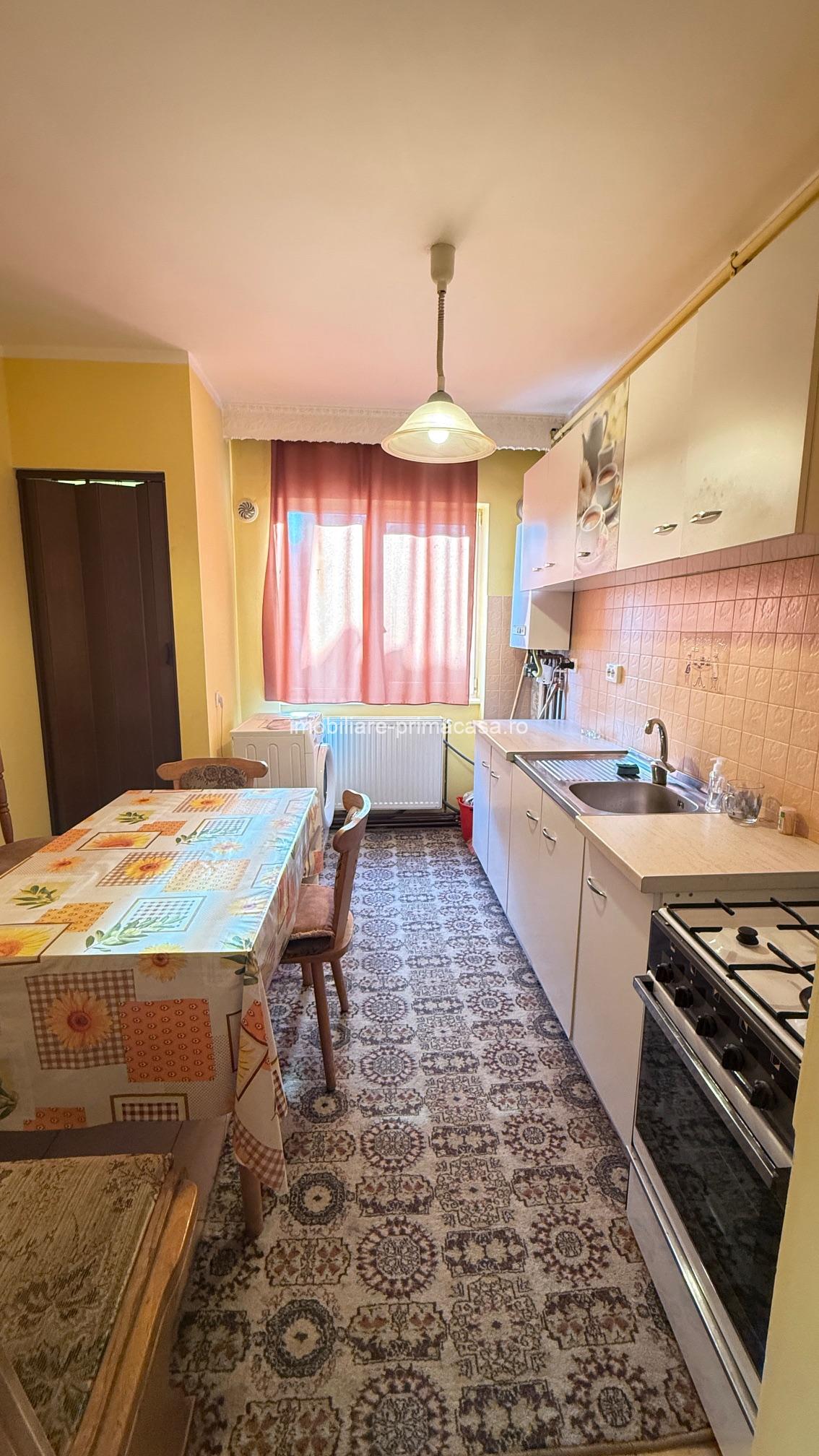 ZONA GARA, apartament 3 camere mobilat si utilat!