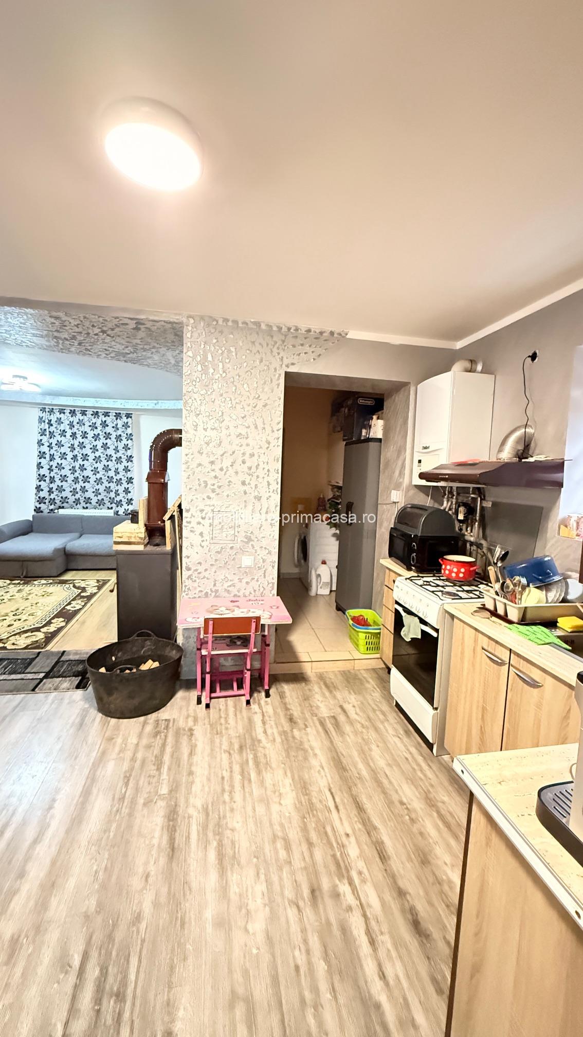 Casă de vânzare în sat Săsar, 113 mp, teren 651 mp, centrală Vaillant + sobă teracotă! - imagine 15