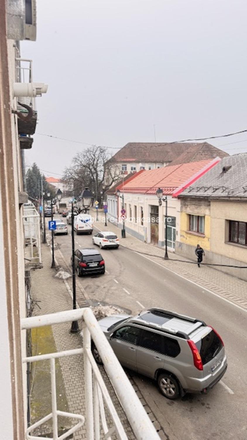 Apartament de închiriat pentru birouri – Centru Vechi Istoric, etaj 1 - imagine 2