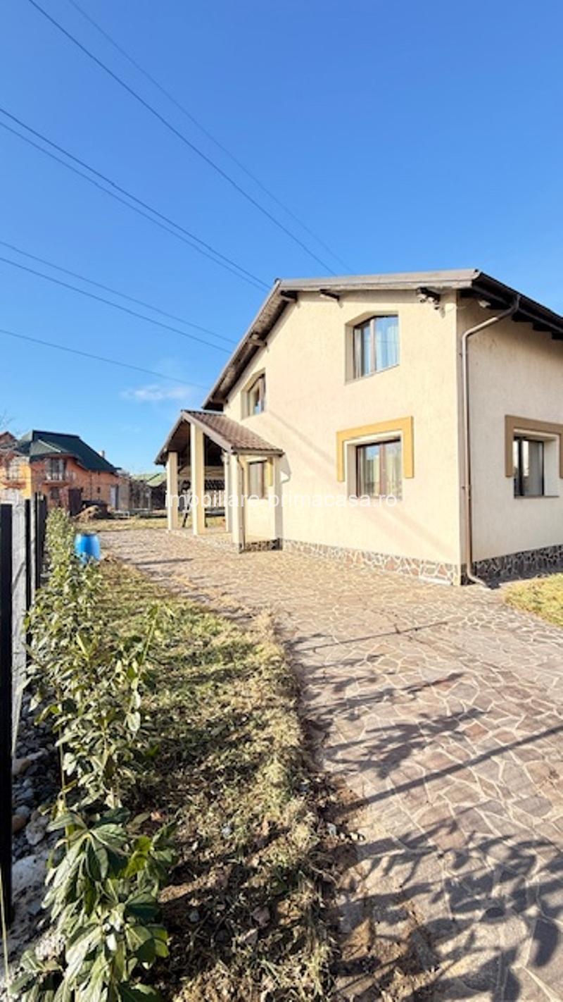 ZONA PRONTO- Casă P+E 200 mp, 2 garaje, teren 723mp!