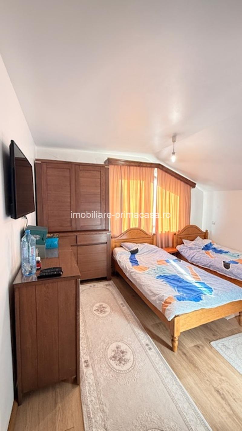 ZONA PRONTO- Casă P+E 200 mp, 2 garaje, teren 723mp! - imagine 11