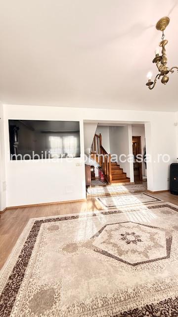 ZONA PRONTO- Casă P+E 200 mp, 2 garaje, teren 723mp! - imagine 3