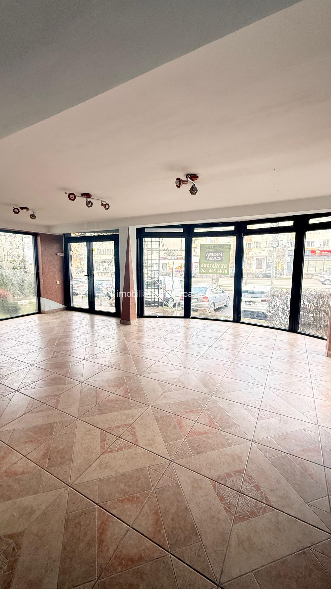 SPATIU COMERCIAL cu iesire la strada , aprox. 100mp ! - imagine 13