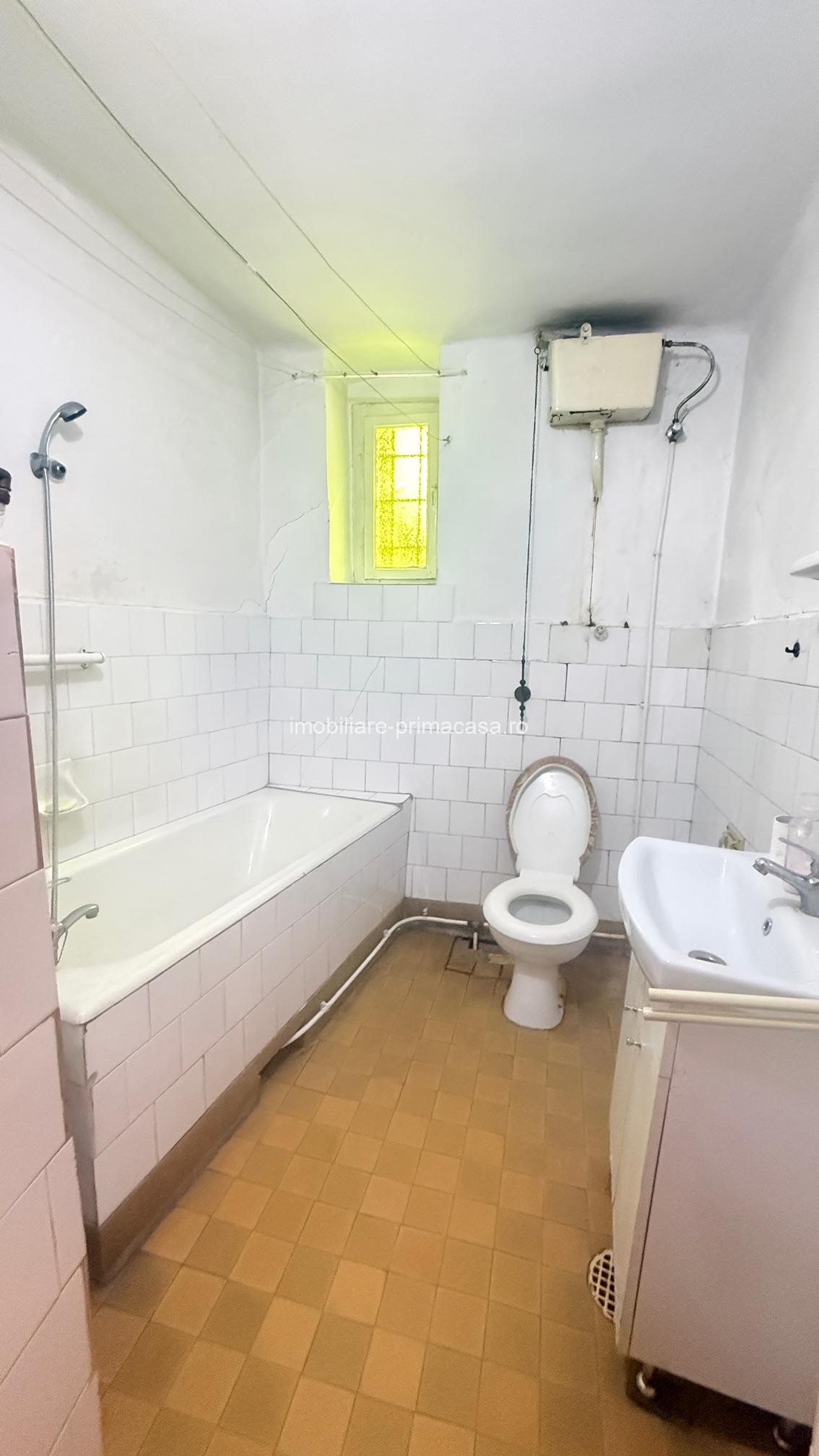 ULTRACENTRAL Baia Sprie , casa langa Primarie - doar 21.000euro! - imagine 12