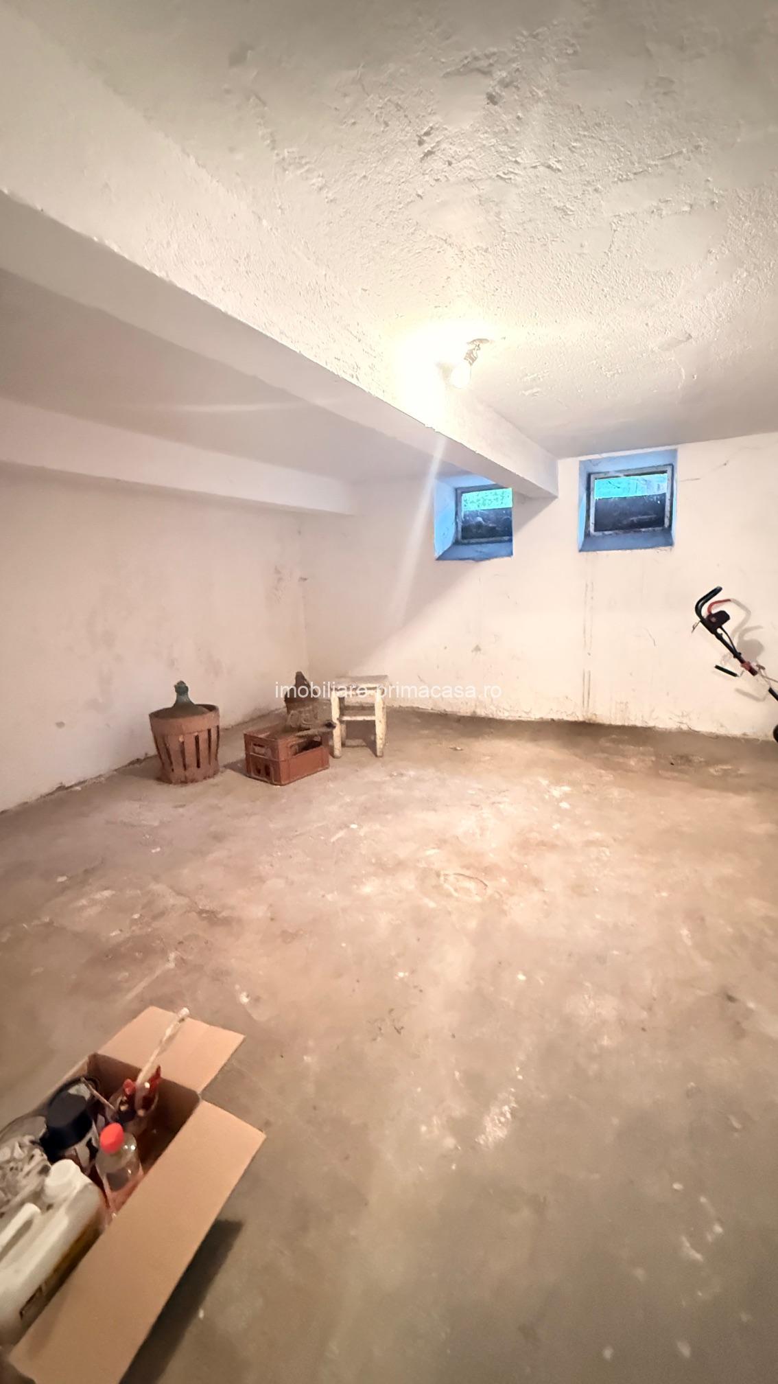 Zona Parcul Regina Maria! Apartament 3 camere la vilă, parter, beci si garaj, curte privata! - imagine 19