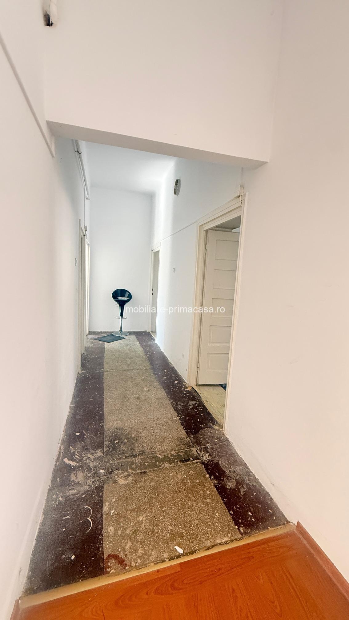 Zona Parcul Regina Maria! Apartament 3 camere la vilă, parter, beci si garaj, curte privata! - imagine 13