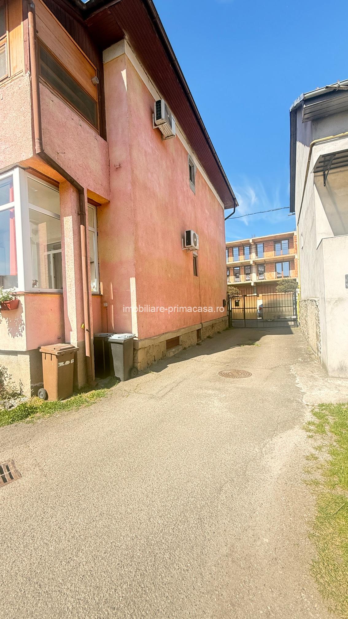 Zona Parcul Regina Maria! Apartament 3 camere la vilă, parter, beci si garaj, curte privata! - imagine 2