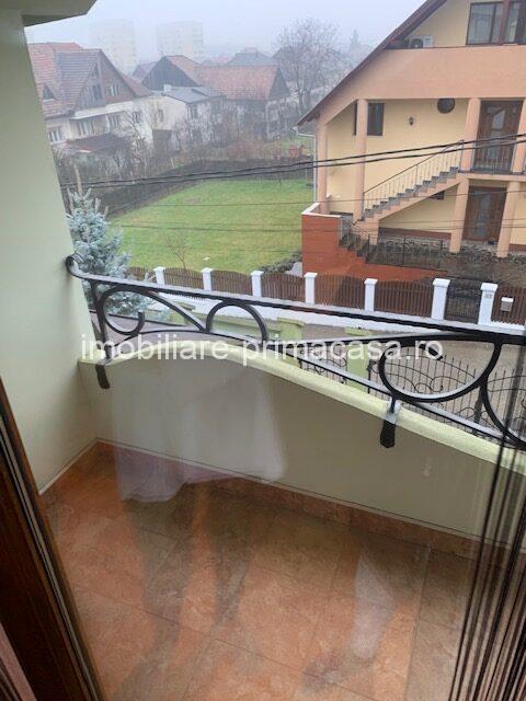 ZONA TBC , DUPLEX D+P+E din an 2007 , 950mp si 10ari teren! - imagine 5