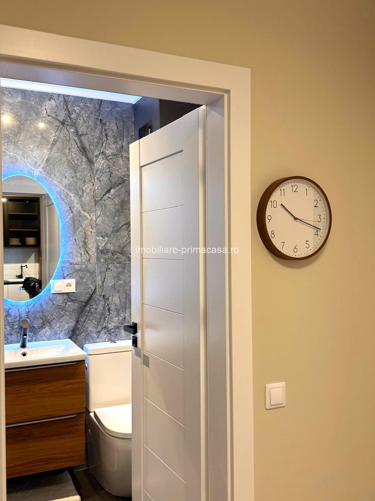 BLOC NOU, 2 camere super LUX , mobilat si utilat, parcare ext.! - imagine 17