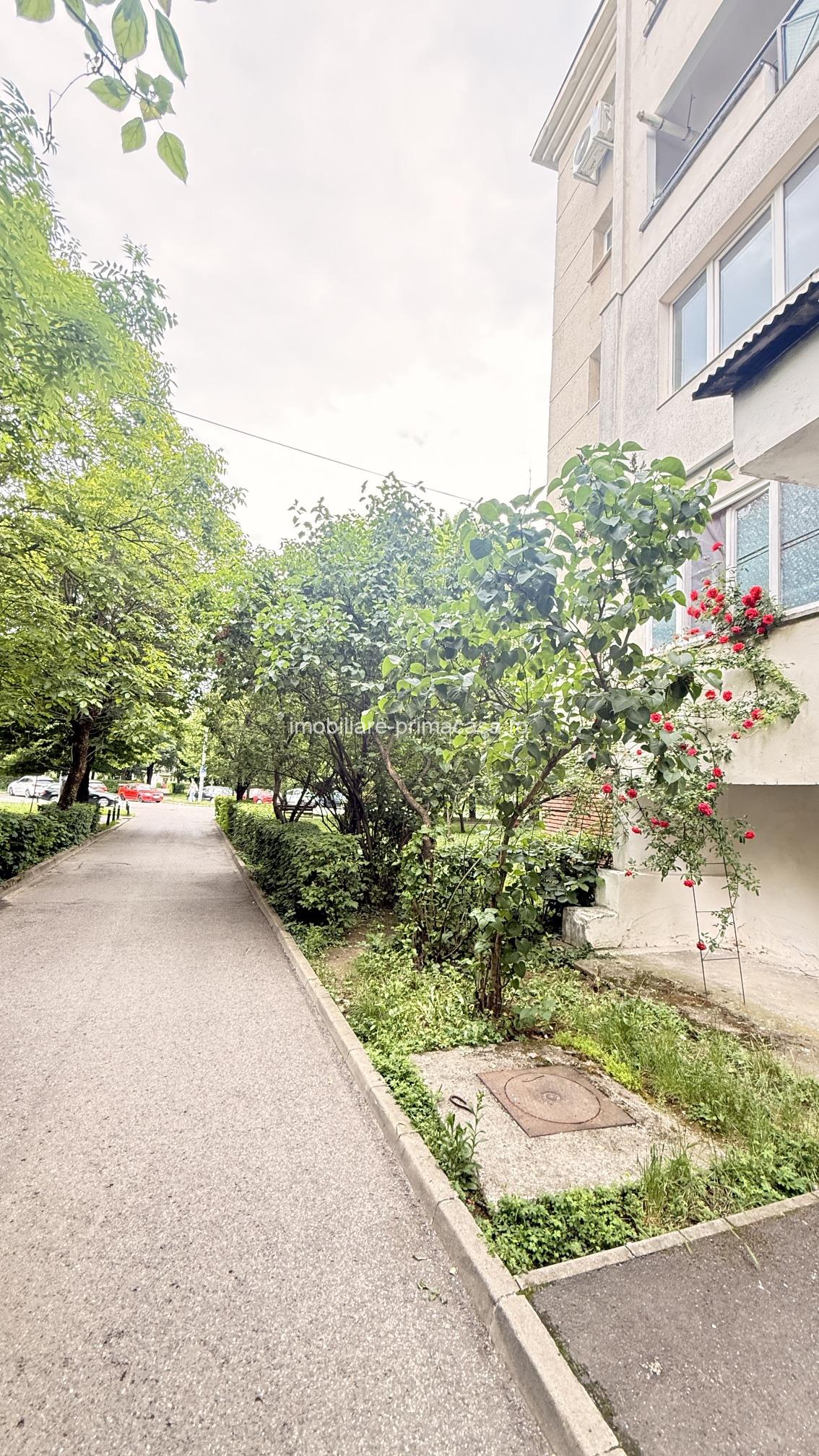 Zona Centrală, str. Caragiale | 2 băi | 2 balcoane ETAJ2 - imagine 2