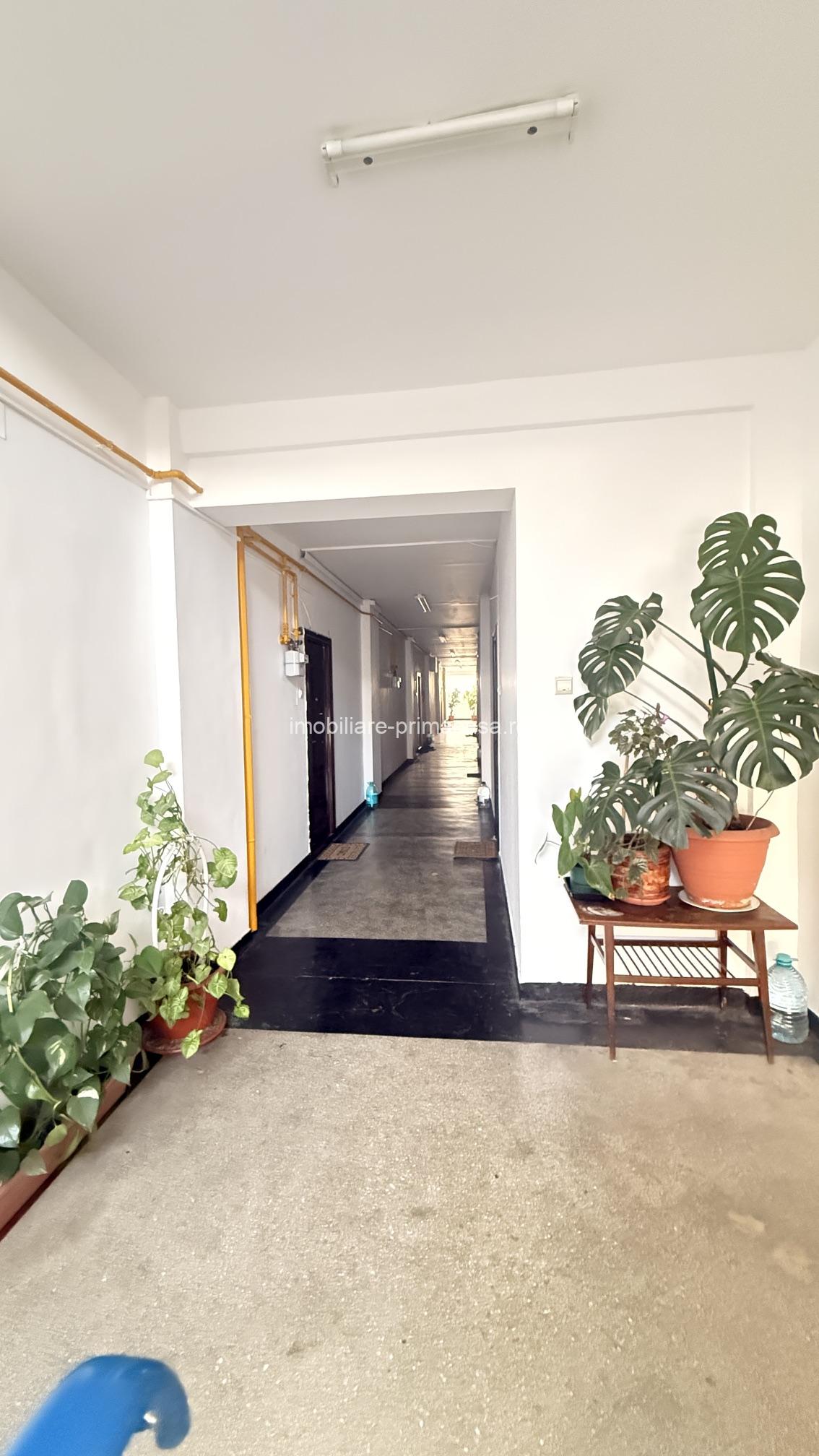 HORTENSIEI apartament 1camera spatios (58mp) etaj2! - imagine 16