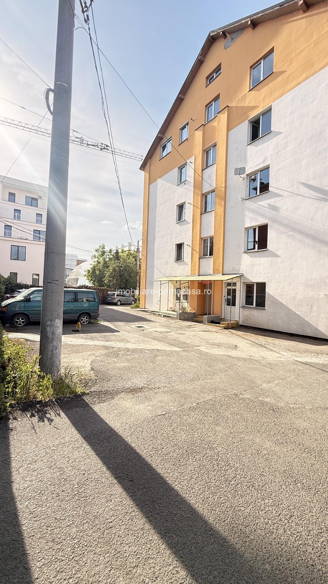 HORTENSIEI apartament 1camera spatios (58mp) etaj2!