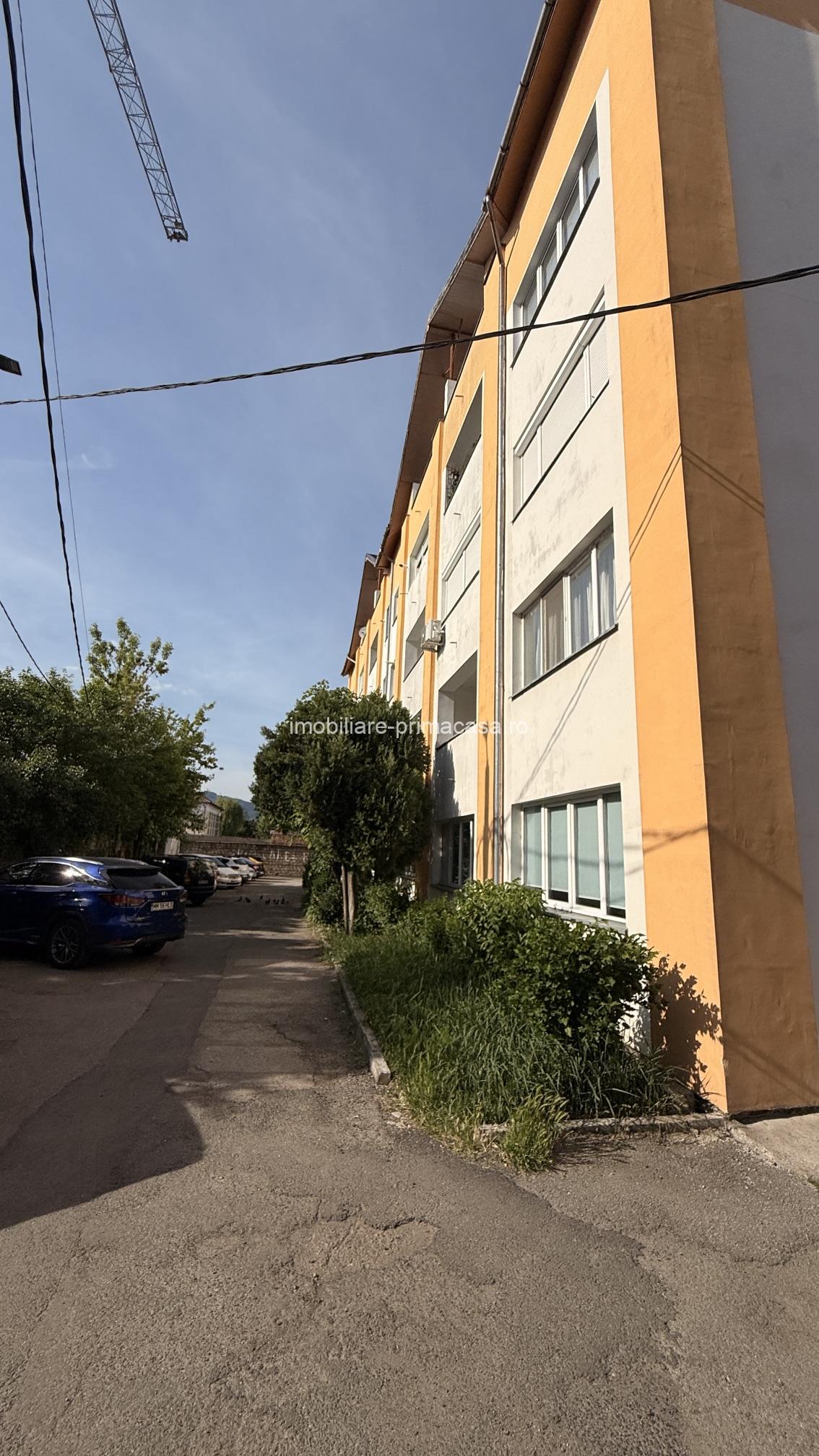 HORTENSIEI apartament 1camera spatios (58mp) etaj2! - imagine 2