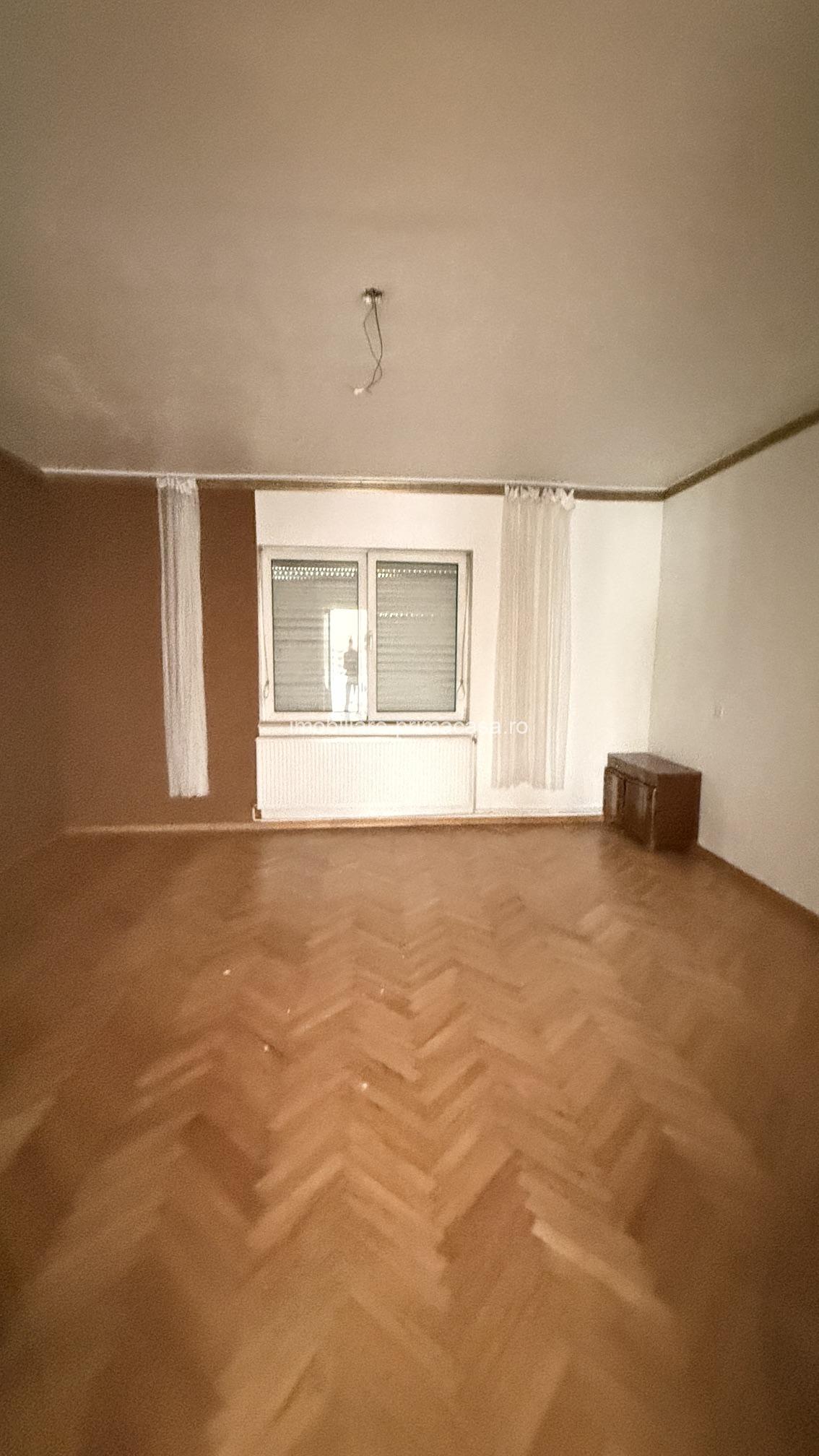 VICTORIEI Zona Fredy, casa pe 1 nivel , 4ari teren! - imagine 15