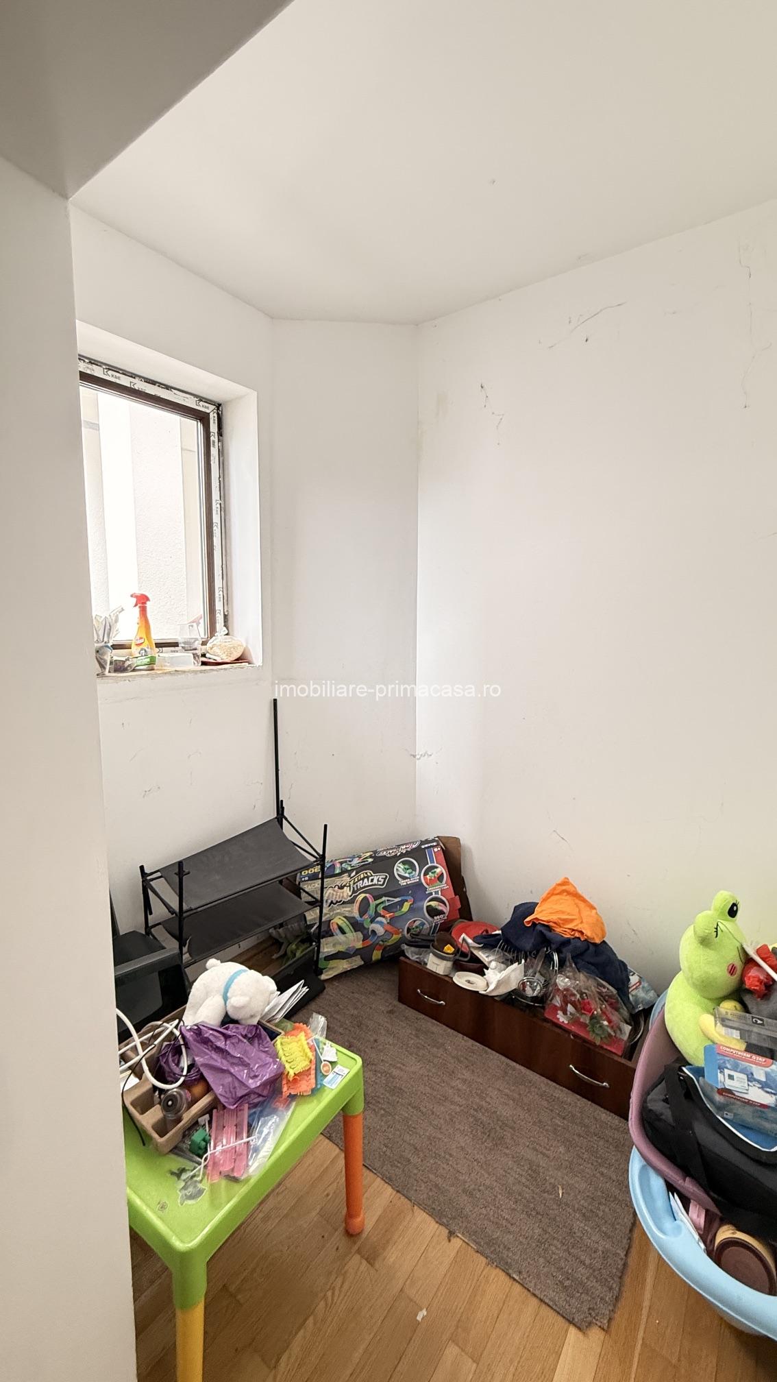 VICTORIEI Zona Fredy, casa pe 1 nivel , 4ari teren! - imagine 13