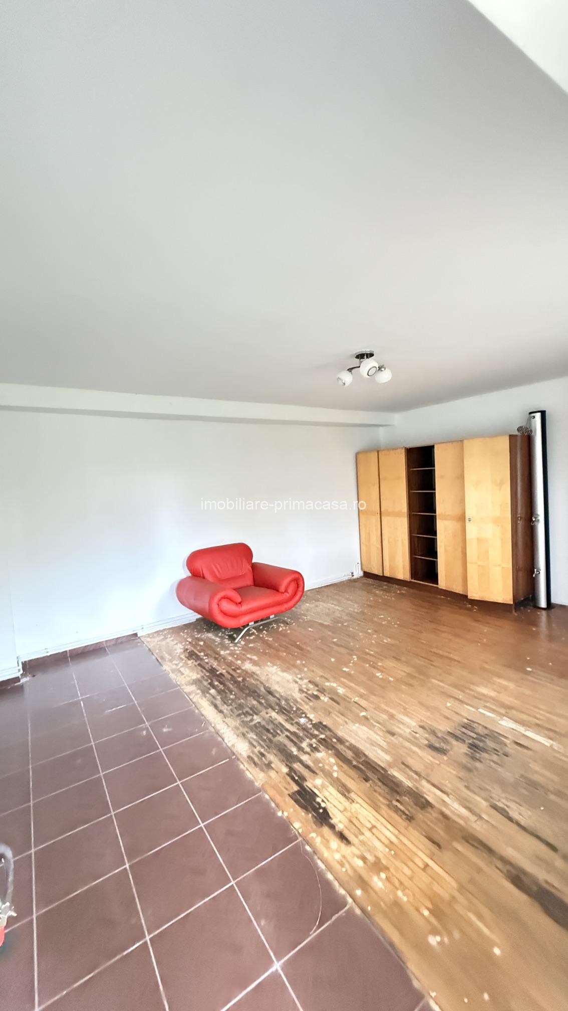 VICTORIEI Zona Fredy, casa pe 1 nivel , 4ari teren! - imagine 8