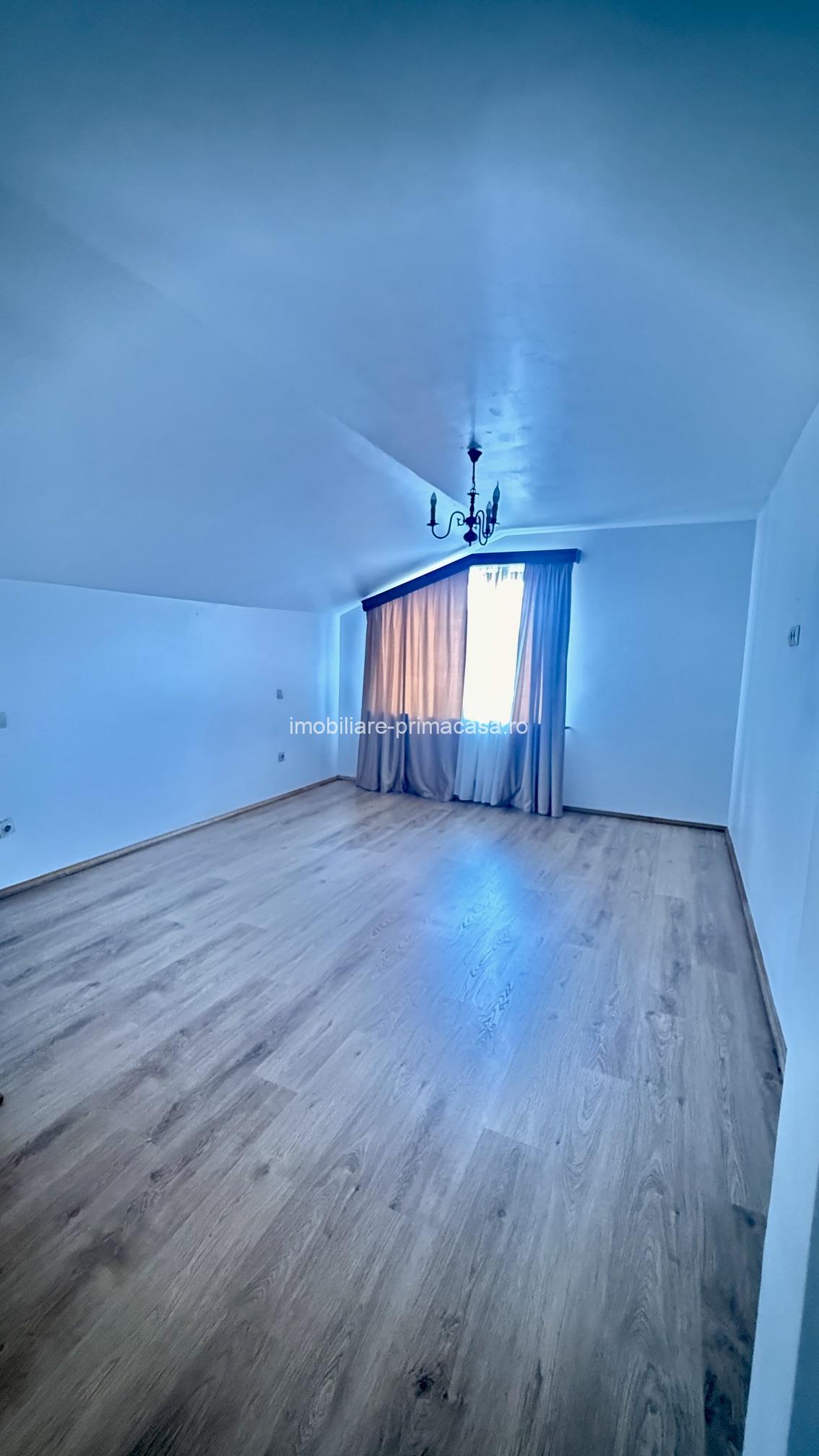 ZONA PRONTO- Casă P+E 200 mp, 2 garaje, teren 723mp! - imagine 16