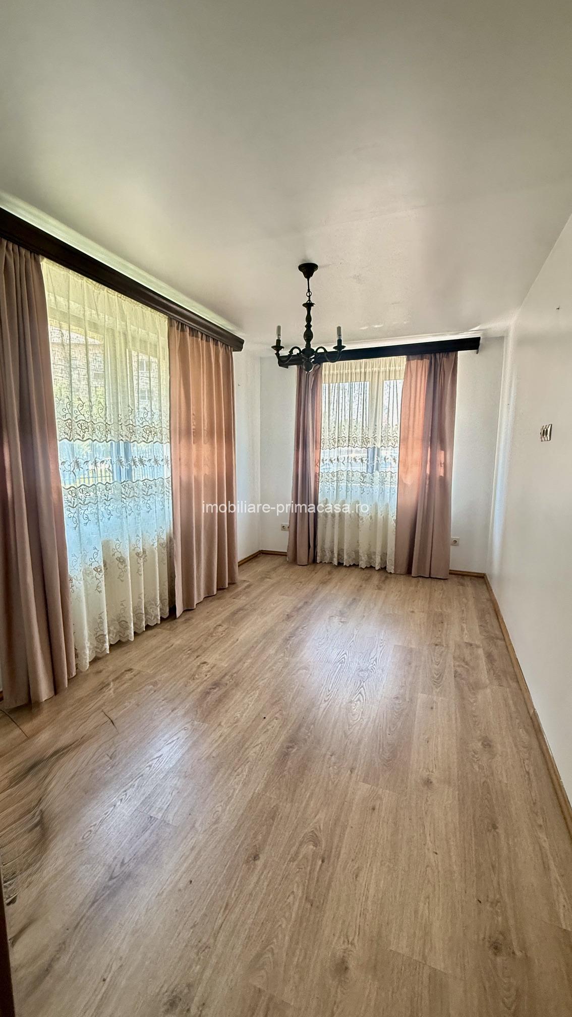 ZONA PRONTO- Casă P+E 200 mp, 2 garaje, teren 723mp! - imagine 13