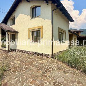 ZONA PRONTO Casă P+E 200 mp, 2 garaje, teren 723mp!