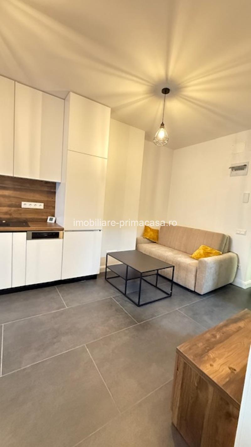 COSBUC- Bloc nou, apartament cu 2 camere, parcare interioara, 390€/Luna - imagine 4