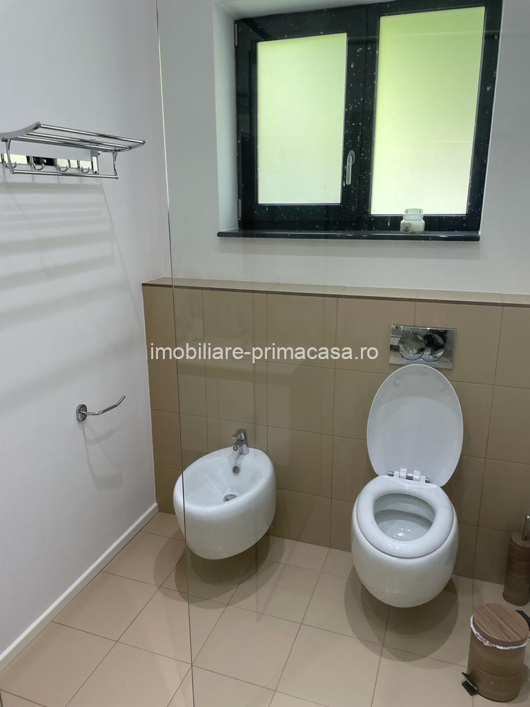 ZONA PARC apartament in VILA cu 3 camere ultrafinisat,panorama super! - imagine 13