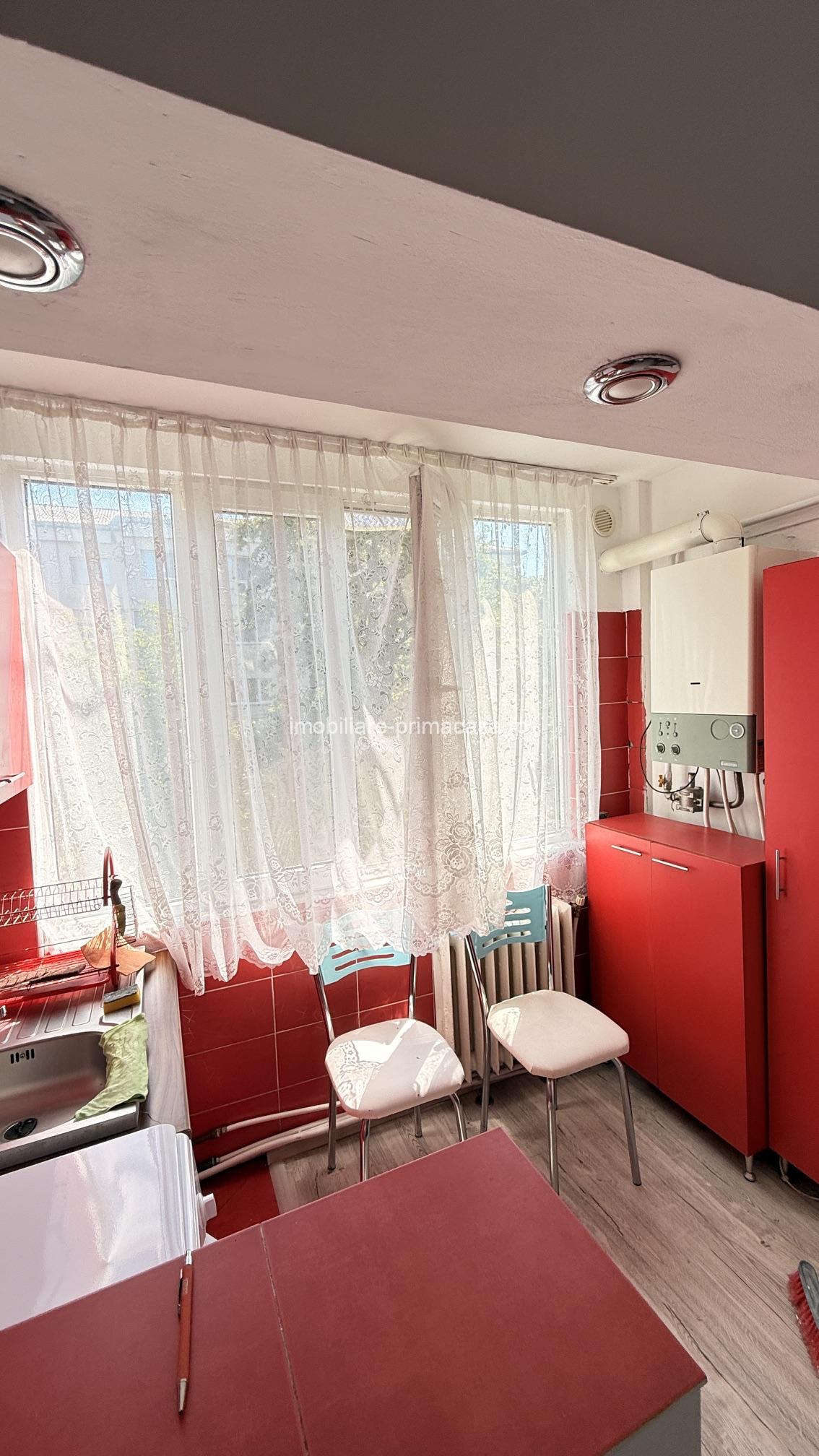 MARASESTI zona H.Europa, 3 camere etaj2 ! - imagine 3