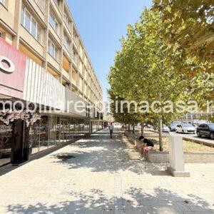 Apartament semidecomandat, Centru – Strada Revoluției, etaj 1, mobilat!