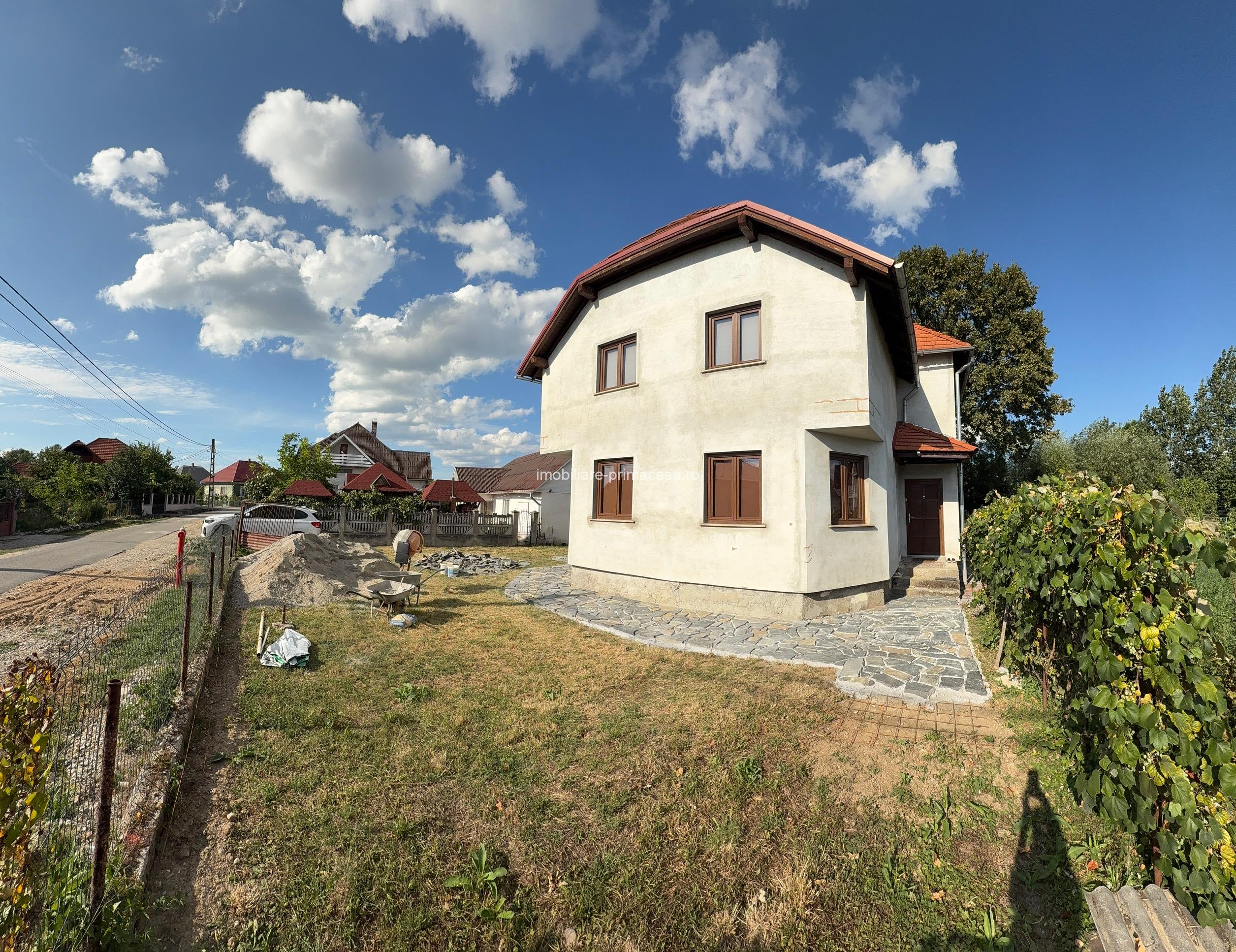 CASĂ P+E DE VÂNZARE ÎN SATULUNG – LA 15 KM DE BAIA MARE