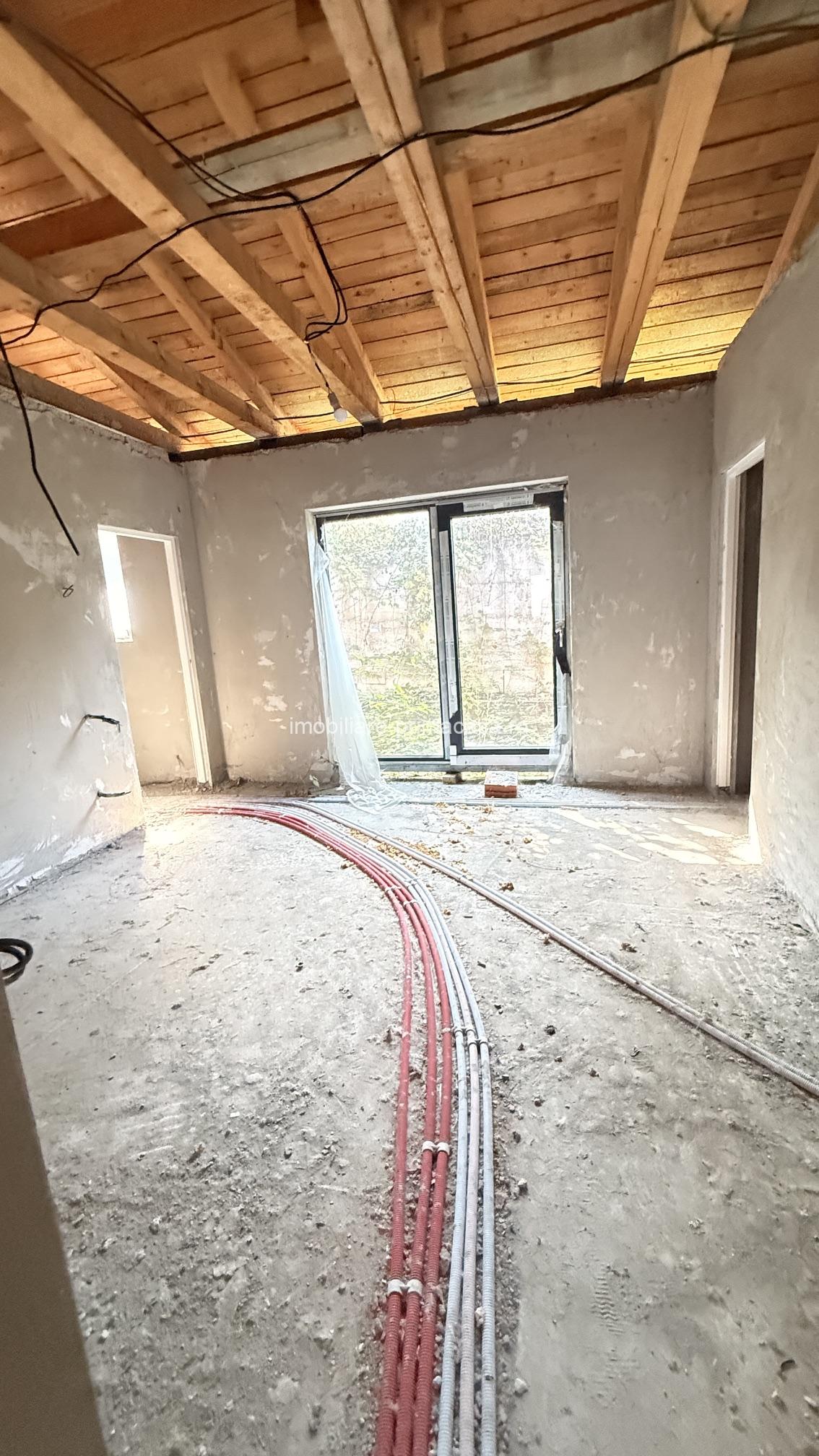 ZONA CASTEL TRANSILVANIA -str. VRANCEI -casa parter la rosu cu teren 1678mp - imagine 3