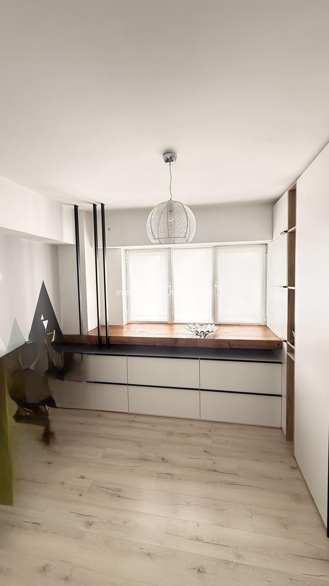 Bulevardul Unirii, vedere spre Parcul Mara-Apartament cu 3 camere de închiriat! - imagine 8