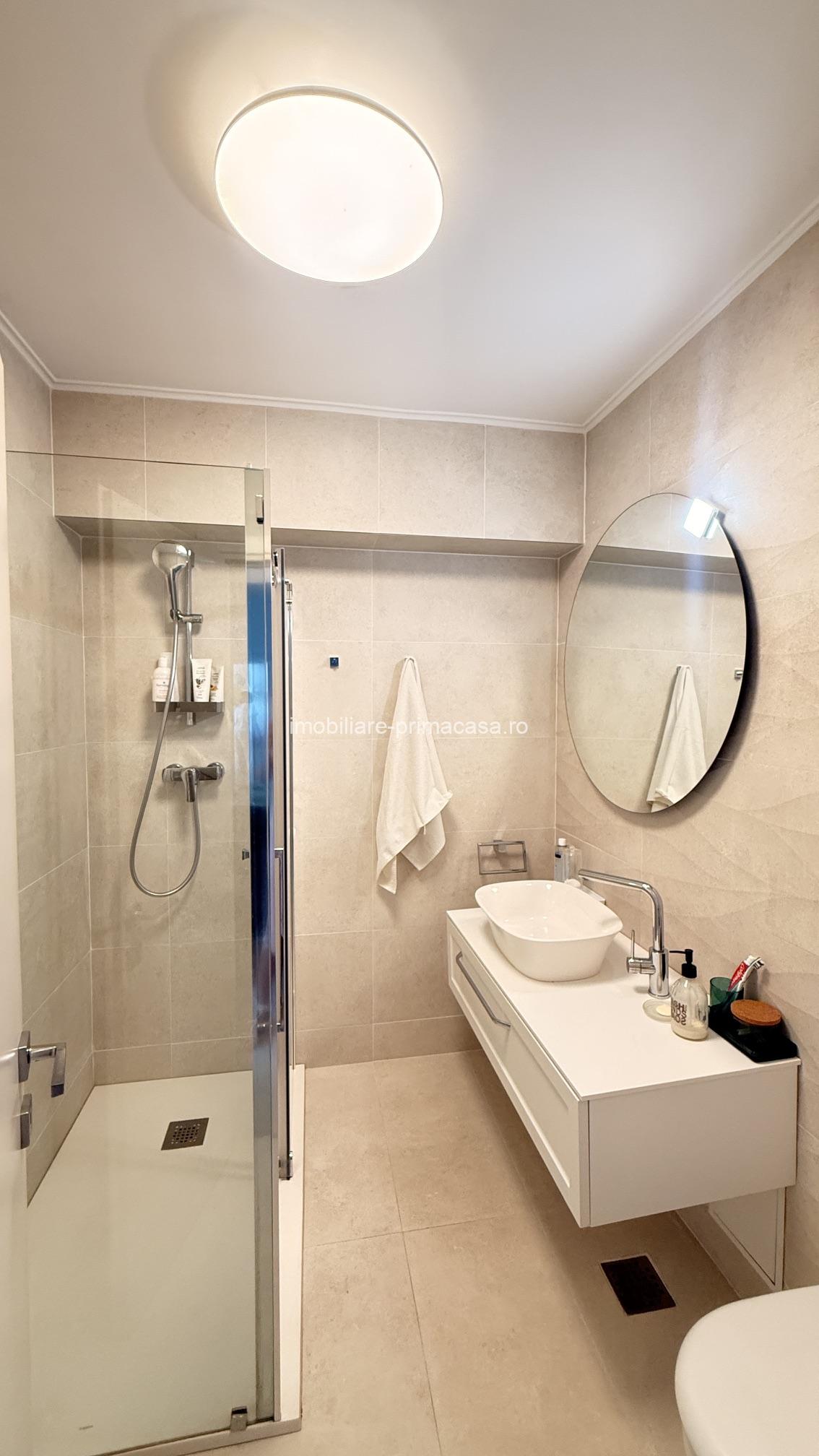Bulevardul Unirii, vedere spre Parcul Mara-Apartament cu 3 camere de închiriat! - imagine 9