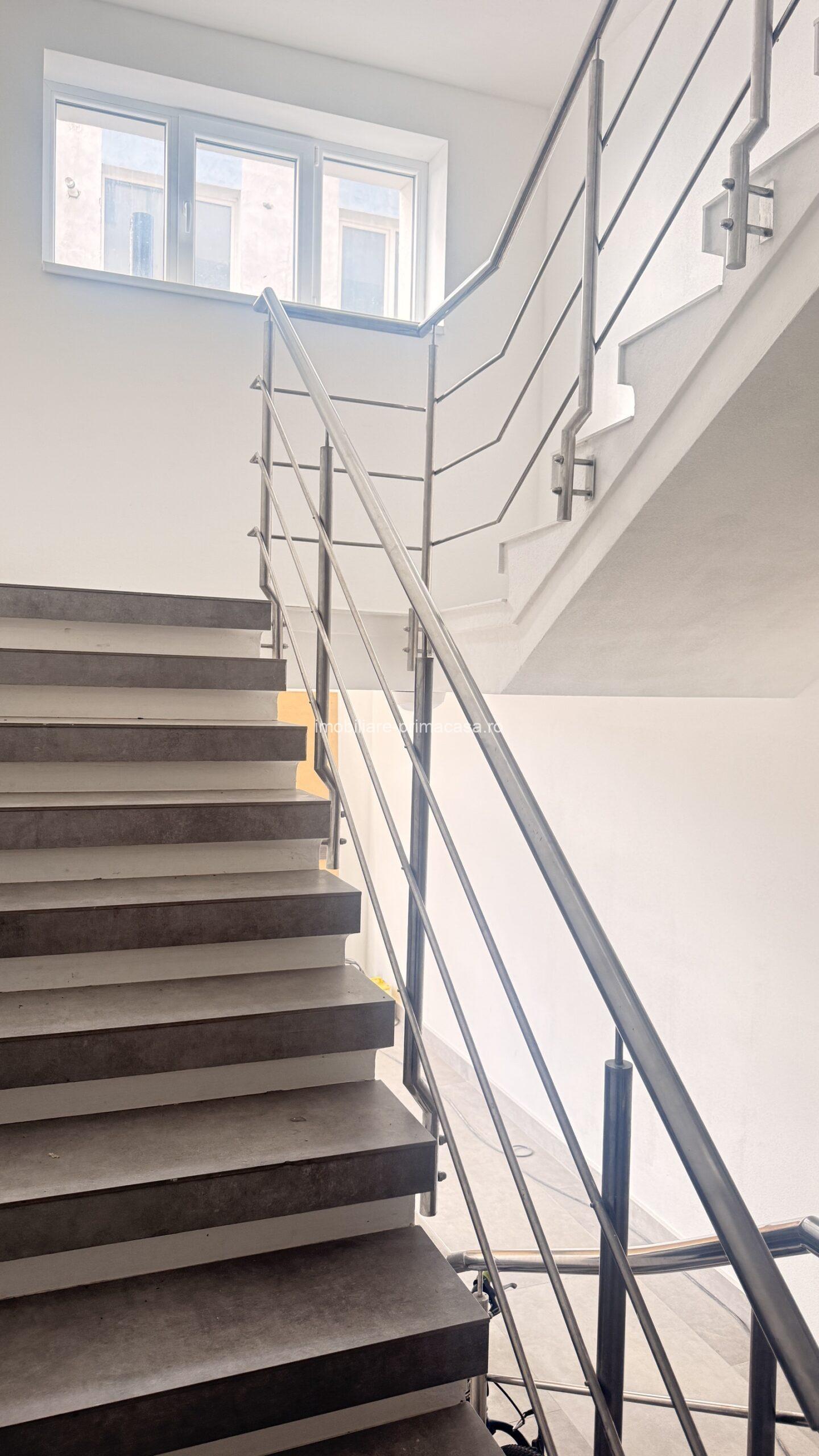 CENTRU VECHI- bloc nou, 3camere -finisat, lift, panorama! - imagine 5