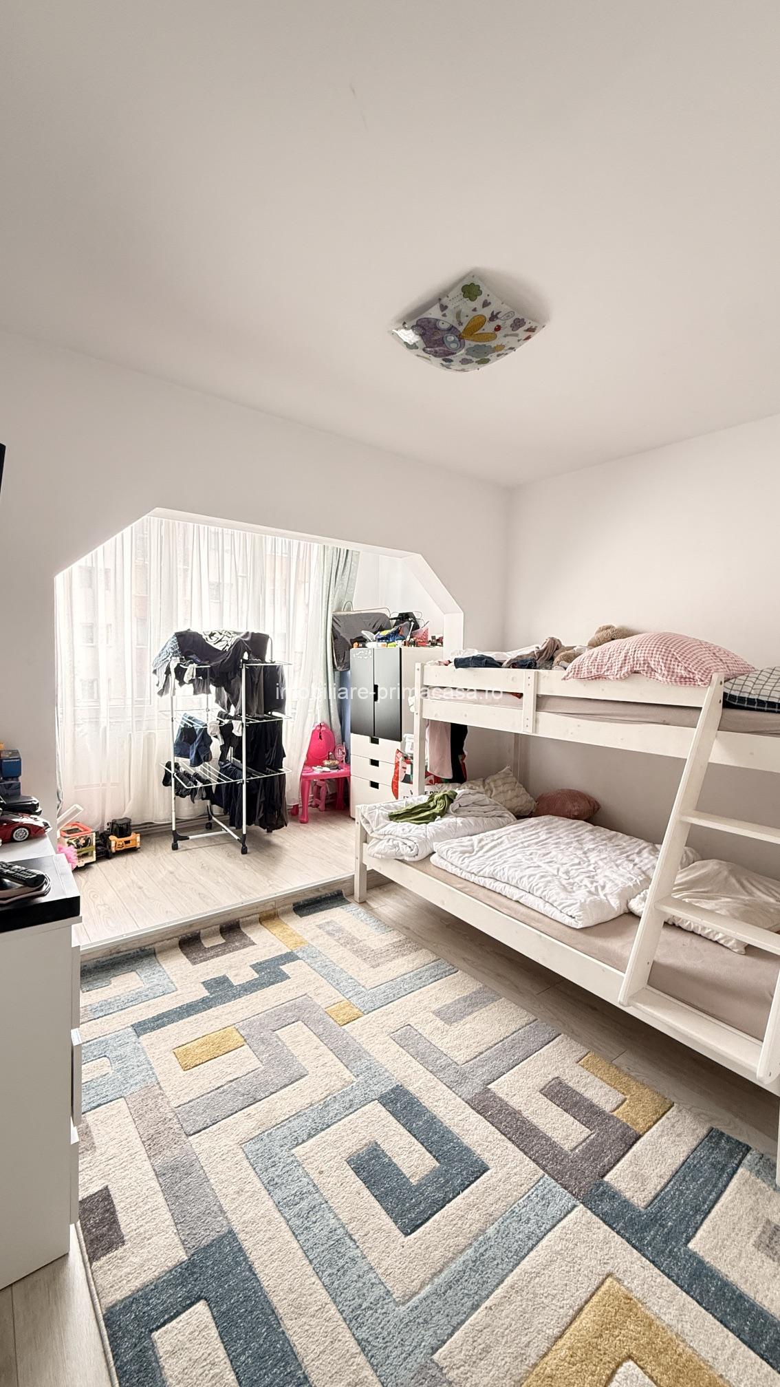 HORTENSIEI -CENTRU -4camere decomandat, mobilat si utilat! - imagine 5