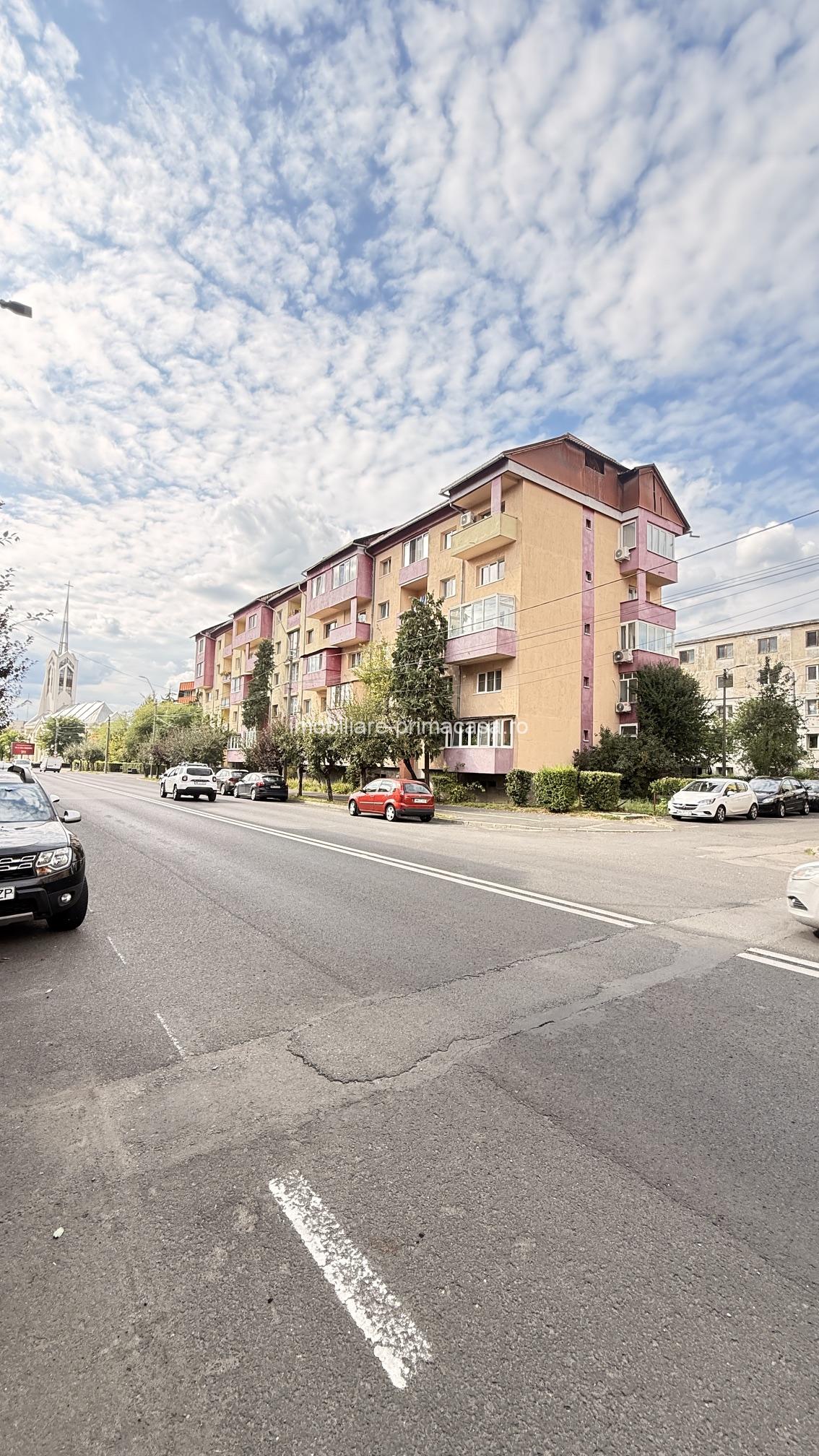 HORTENSIEI -CENTRU -4camere decomandat, mobilat si utilat! - imagine 2