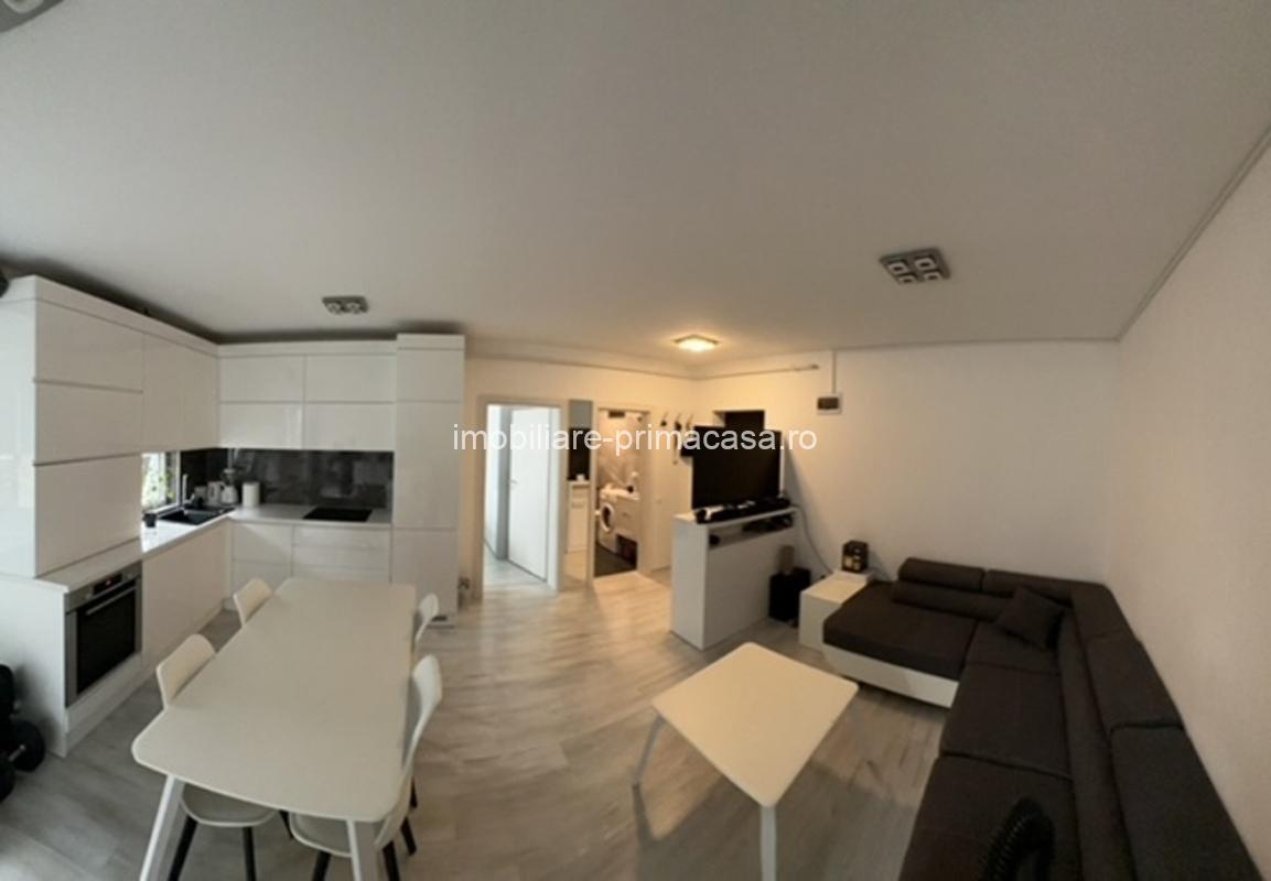 Apartament 2 camere de închiriat, terasă cu jacuzzi,zona Mărul de Aur!